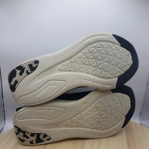 New Balance Shoes Women's 7. 5 DynaSoft Beaya V1 Athletic Running Sneakers - Picture 6 of 7